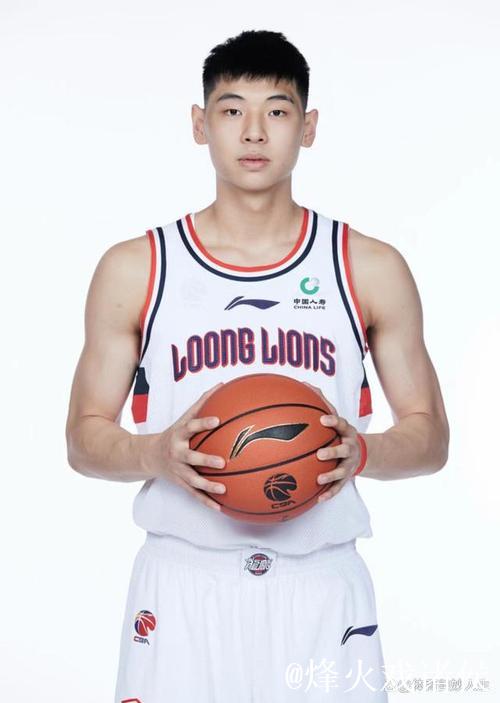 崔永熙“主动挑战”,中国篮球的希望之星 崔永熙“主动挑战”,中国篮球的希望之星