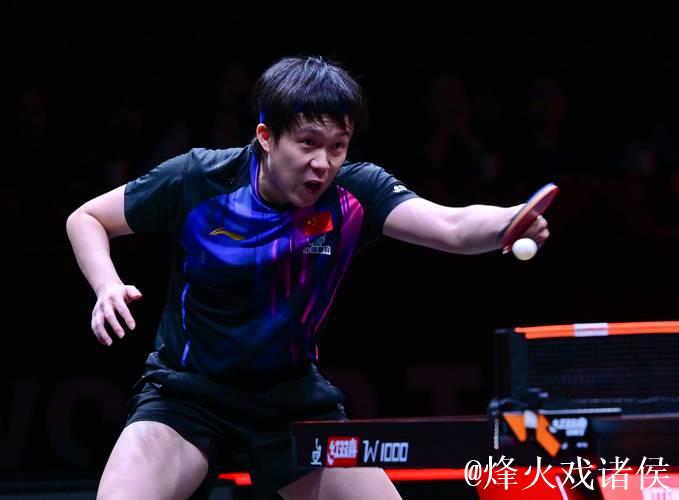 王楚钦半小时高效晋级 WTT总决赛男单四强